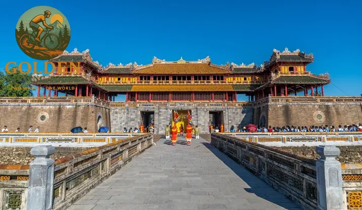 Hue Cycling Tour: Explore the Ancient Capital & Thuy Bieu Village